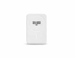 Com design sustentável em ABS 100% reciclado, esta bateria portátil oferece 10.000 mAh de capacidade e carregamento rápido de 15W. Sua função magnética permite fixação fácil em smartphones, com grip adicional para modelos sem magnetismo. Compatível com carregamento sem fio e inclui cabo USB-C. Ideal para quem busca praticidade e sustentabilidade no dia a dia.