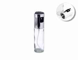 Conheça o nosso spray perfeito para azeite, óleo, vinagre e mais, que combina praticidade e elegância na sua cozinha. Com vidro transparente e tampa prateada, ele é estiloso e resistente. Seu spray distribui o líquido de forma uniforme, ideal para temperar saladas, grelhados e finalizar pratos. Com capacidade de 100ml, é fácil de limpar e ajuda a controlar a quantidade de gordura nas refeições, sendo perfeito para uma dieta equilibrada. Um ótimo presente para quem ama cozinhar com eficiência!