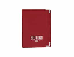 Porta documento em couro sintético com cantoneira.