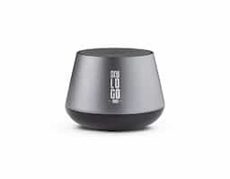 Transforme sua experiência musical com essa caixinha de som, uma combinação perfeita de potência, portabilidade e estilo. Com som nítido, graves marcantes e tecnologia Bluetooth, ela oferece áudio de alta qualidade. Compacta e elegante, é fácil de levar para qualquer lugar, seja na praia, em festas ou no conforto de casa. Pequena no tamanho, gigante no desempenho!