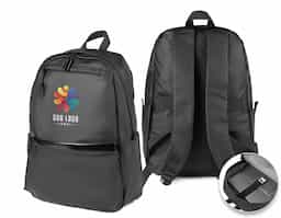 Mochila com parte externa equipada com alça de mão, alça de ombro acolchoada, engate para mala de viagem, bolso frontal e bolso lateral. Na parte interna, conta com compartimento dedicado para notebook de até 15,6 polegadas, oferecendo organização e praticidade para o dia a dia.