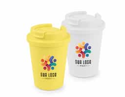 Copo fabricado em plástico RPET, com capacidade de 400ml. Conta com tampa rosqueável, garantindo maior segurança no transporte de líquidos. Ideal para uso cotidiano, é uma opção prática e funcional.