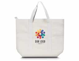 Sacola confeccionada em algodão cru de 450g/m², garantindo alta resistência e durabilidade. Possui alça reforçada para transporte, sendo ideal para carregar objetos pesados com praticidade e segurança.