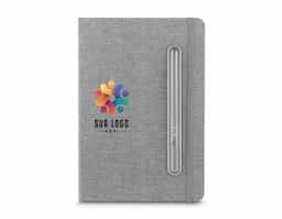 Caderno com capa produzida em tecido sustentável RPET, que contribui para a preservação do meio ambiente. Conta com suporte para caneta integrado à capa e design dobrável que se transforma em suporte para smartphone.
Miolo com 80 folhas pautadas, ideal para anotações no dia a dia.
Observação: Não acompanha caneta. Imagem meramente ilustrativa.