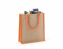Sacola ecológica confeccionada em juta, um material resistente e sustentável, ideal para quem busca reduzir o impacto ambiental. Com um design prático e versátil, possui alças costuradas na parte interna, garantindo maior durabilidade e conforto ao carregar. Perfeita para compras, passeios ou uso diário, essa sacola é uma excelente alternativa às sacolas plásticas, ajudando a preservar o meio ambiente com estilo e funcionalidade