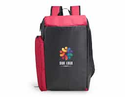 Versátil e pronta para o dia a dia! Mochila de 32 litros, resistente à água e feita em poliéster com detalhes emborrachados, conta com três compartimentos, sendo o principal com bolso para notebook de até 13 polegadas, além de um compartimento exclusivo para tênis, garantindo organização e separação eficiente dos pertences. Possui também bolso lateral de malha para acesso rápido aos itens. Equipada com mosquetão de alumínio, a mochila conta com alça de mão, além da área costada e alças para costas revestidas com espuma, oferecendo maior conforto durante o transporte. Acompanha alça transversal regulável, permitindo usá-la no formato de bolsa, o que proporciona ainda mais versatilidade no uso diário.