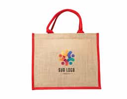 Sacola ecológica confeccionada em juta, um material sustentável, resistente e biodegradável, ideal para reduzir o consumo de plásticos e minimizar impactos ambientais. Com design rústico e elegante, essa sacola é perfeita para compras, passeios ou uso diário. Suas alças são costuradas na parte interna, proporcionando maior resistência e conforto ao carregar diversos tipos de objetos. Além de ser reutilizável, a juta oferece uma textura diferenciada e um toque natural ao acessório, tornando-o uma excelente opção para quem busca praticidade aliada à sustentabilidade. Ideal para empresas que desejam personalizar brindes ecológicos e promover a conscientização ambiental.