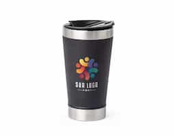 Copo térmico inox 500ml com tampa e abridor, ideal para manter sua bebida na temperatura certa por mais tempo. Possui acabamento levemente texturizado para melhor aderência e conforto ao segurar. A tampa é livre de BPA, garantindo mais segurança para o consumo. Design moderno e prático, perfeito para uso diário, viagens e passeios. Resistente e fácil de limpar, sendo um excelente companheiro para qualquer ocasião