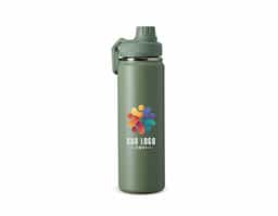 Garrafa térmica inox com capacidade de até 750ml. A pintura eletrostática garante uma cor duradoura e acabamento de maior qualidade. Sua parede dupla e isolamento à vácuo mantém o líquido conservado por mais tempo e permite o uso da garrafa sem a necessidade de se preocupar em entrar em contato direto com o calor interno ou vazamentos. Além disso, a garrafa conta com uma tampa rosqueável e uma alça que facilita o transporte para qualquer lugar.