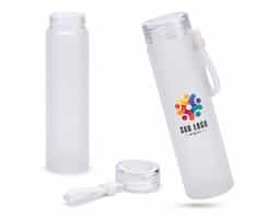 Esta squeeze é fabricada em vidro borossilicato, material resistente a choques térmicos e ideal para bebidas quentes ou frias. Com capacidade de 470 mL, ela acompanha uma tampa em AS (plástico resistente), que garante vedação segura e fácil transporte.