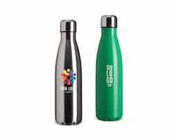 Garrafa térmica com tampa inox com capacidade de até 500ml. Sua parede dupla em aço inox e isolamento a vácuo na tampa ajudam a conservar o líquido quente por mais tempo, além de conter vazamentos e o contato direto com o calor excessivo da parte interna.