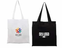 Sacola de algodão com alças resistentes costuradas na parte interna, garantindo maior durabilidade e acabamento discreto. Ideal para uso diário, compras ou ações promocionais, é uma alternativa ecológica e reutilizável ao uso de sacolas plásticas.