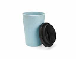 Copo de 450ml feito em fibra de arroz e polipropileno, livre de BPA. Acompanha tampa com bocal para facilitar o consumo de bebidas.