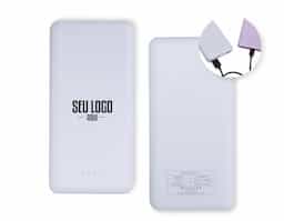 Não fique sem bateria nos momentos mais importantes do dia com o power bank de 10.000 mAh. Recarregue smartphones com toda a praticidade e rapidez utilizando uma de suas quatro entradas disponíveis: 2 portas USB, 1 porta Micro USB e outra USB-C. Com quatro luzes de LED para indicar a funcionalidade do carregador além de um botão lateral para fazer a ligação do dispositivo e iniciar a recarga. Sua entrada micro-USB 5V=2.1A e saída USB 5V=2.1A permitem aproveitamento de alto desempenho para um dia a dia tranquilo e livre de preocupações com a bateria do smartphone acabar na hora mais crucial. Não acompanha cabo USB.