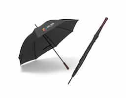 Guarda-chuva produzido em poliéster 190T, com estrutura durável que oferece boa resistência ao uso diário. Possui cabo com pega em madeira, conferindo um toque clássico ao design. Abertura manual, ideal para quem busca praticidade e estilo em dias chuvosos.