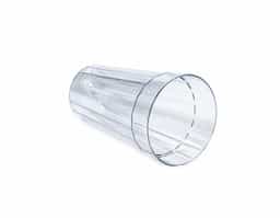 Copo em plástico PS cristal transparente, com capacidade de 450?ml. Ideal para servir drinques, coquetéis, sucos ou refrigerantes em diversas ocasiões, como reuniões com amigos, família ou clientes, oferecendo praticidade e versatilidade no uso.
