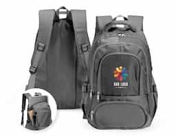 Espaço, conforto e praticidade reunidos em uma só mochila de poliéster impermeável. Com sua capacidade de até 17 litros, seu compartimento interno traz um pequeno bolso com zíper e uma divisória acolchoada, ideal para guardar notebooks de até 15,6 polegadas. Além disso, a mochila conta com três bolsos externos em tamanhos diferentes e mais dois bolsos laterais em tela com regulagem. As alças de costas e de mão possuem revestimento espumado.