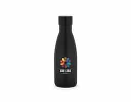 Garrafa térmica com capacidade de até 400 mL, fabricada em aço inox 90% reciclado. Possui parede dupla com isolamento a vácuo e acabamento fosco. A tampa de rosca é à prova de vazamentos, garantindo segurança no transporte de bebidas quentes ou frias.