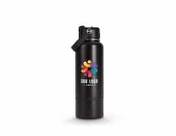 Garrafa térmica em inox com pintura eletrostática e capacidade de até 800ml. Apresenta estrutura interna de parede dupla e vedação a vácuo, o que ajuda a conservar a temperatura de líquidos por mais tempo. Conta ainda com fundo removível. Possui tampa plástica rosqueável com protetor para o bocal, bico flip, canudo interno removível e alça fixa para transporte.