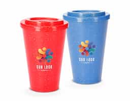 Copo em fibra de madeira com capacidade de 450ml, sustentável e leve. Acompanha tampa com bocal para maior praticidade no uso e transporte. Ideal como brinde ecológico, une design natural e funcionalidade.