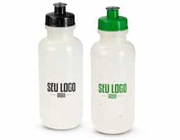 Squeeze produzido em plástico polietileno (PE) com adição de fibra de arroz, unindo resistência e apelo sustentável. Possui capacidade máxima de 500 ml e tampa rosqueável com bico de silicone, que facilita o consumo no dia a dia. Um brinde corporativo funcional, ecológico e ideal para promover sua marca com consciência ambiental.