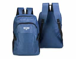 Mochila confeccionada em Oxford 300D resistente à água com capacidade máxima de 14 litros. Possui compartimento principal com divisória para organização de objetos internos e outro, localizado na parte frontal, com três bolsos internos em diferentes tamanhos. Conta ainda com bolsos laterais em tela de malha com elástico, um par de fivelas compressoras, alça superior em nylon e alças para as costas com revestimento externo em tecido respirável.