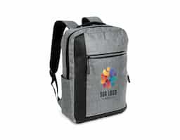 Mochila confeccionada em poliéster 300D resistente à água, com detalhes em couro sintético, fechamento em zíper e capacidade para até 15 litros. Possui compartimento principal com bolsos em diferentes tamanhos e divisória para notebooks de até 15.6 polegadas. Dispõe ainda de compartimento frontal com fechamento em zíper e faixa reflexiva, além de bolso lateral aberto e adaptador USB externo.