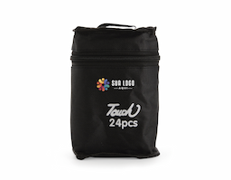 Kit com 24 canetas marcadoras feitas em plástico com pontas duplas: uma fina e outra chanfrada grossa. Acompanham bolsa com alça e fechamento em zíper para transporte.