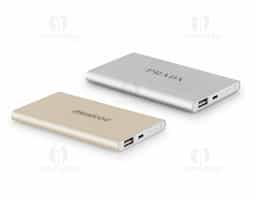 Bateria portátil slim em alumínio 100% reciclado. Bateria de lítio com capacidade de 4.000 mAh, tempo de vida = 500 ciclos e com saída USB-A. Incluso cabo USB para carregar a bateria. Fornecida em caixa presente de papel kraft reciclado. 