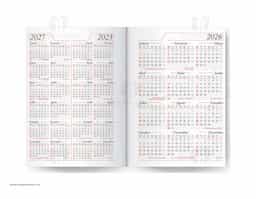 Agenda diária 2024 de couro sintético com suporte para caneta. Contém fita de cetim marca página, dados pessoais, calendário de 2023 à 2025, mapa do Brasil, mapa global, índice telefônico e planejamento. Não acompanha caneta.