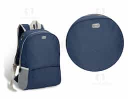 Mochila. 600D. Com saída para fone de ouvido. Interior forrado, com bolso. 2 bolsos laterais em rede. Parte posterior e alças almofadadas 270 x 400 x 140 mm