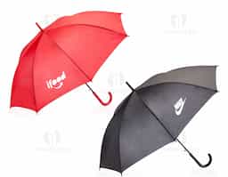 guarda chuva colorido com tecido de nylon e abertura automática, basta acionar o botão inferior. Possui 8 varetas pretas de aço, pegador e bico superior de plástico