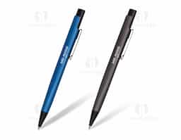 Caneta triangular semimetal de pintura fosca com detalhes em preto. Possui clip metal com detalhe aberto na lateral. Aciona por clique