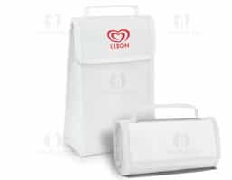Bolsa térmica dobrável em non-woven (80 g/m²) com fecho em velcro e com capacidade até 3 L. Food grade. Bolsa fornecida desdobrada. Dobrada: 170 x 95 x 40 mm | Aberta: 170 x 265 x 110 mm