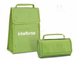 Bolsa térmica dobrável em non-woven (80 g/m²) com fecho em velcro e com capacidade até 3 L. Food grade. Bolsa fornecida desdobrada. Dobrada: 170 x 95 x 40 mm | Aberta: 170 x 265 x 110 mm