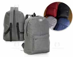 Mochila confeccionada em Nylon 14 Litros. Contém bolso frontal com zíper, alça de mão em nylon e alças para as costas ajustáveis.