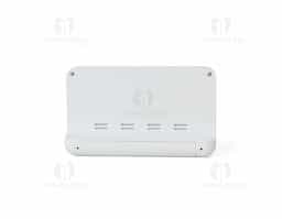 Relógio digital com alarme. Produzido em plástico, o relógio possui um display LCD com exibição das horas, dias da semana, data, alarme, relógio de contagem progressiva e regressiva, temperatura, clima e umidade, parte frontal inferior com botões para ajustes, e parte traseira com compartimento para 2 pilhas AAA (não acompanha). Acompanha manual de instruções em inglês