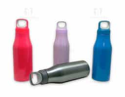 Garrafa 650ml em inox com tampa rosqueável com alça para transporte.