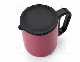 Caneca 250 ml parede dupla em Inox, com pegador de plástico, contém tampa plástica para vedação e base com EVA antiderrapante.