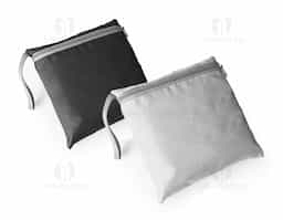 Bolsa esportiva dobrável em 210D ripstop com bolso frontal.