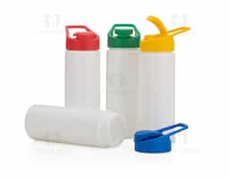 Squeeze de polietileno 550ml com tampa plástica rosqueável, contém alça e tampa protetora para o bocal.				