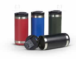Copo térmico de inox, feito de parede dupla com capacidade para 350ml. Contém tampa plástica com bocal e trava de segurança.