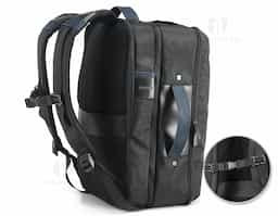 A DYNAMIC Backpack é uma mochila urbana que se distingue pela sua versatilidade e dualidade. O seu design eficiente permite-lhe que seja um objeto único e versátil que se multiplica discretamente numa mochila e numa sacola de viagem. 300 x 420 x 75 mm