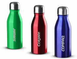 Squeeze em alumínio com tampa em inox e anel de silicone para vedação na tampa. Capacidade 500ml.
