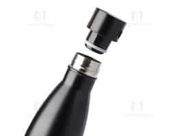 Garrafa térmica em aço inox com parede dupla isoladao à vácuo, com tampa de inox na cor do produto e anel de silicone para vedação. Capacidadede até 500ml, pintura fosca.Livre de Bpa