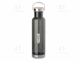 Garrafa plástica com tampa de aço inoxidável com detalhe na tampa em bambu. Tampa rosqueável. Com capacidade de até 750ml.