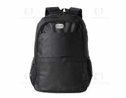 Mochila de nylon 27 litros com quatro compartimentos, sendo o principal com bolso para notebook 17,3. Com bolsos laterais telados, a mochila possui duas alças de mãos e alças para as costas com revestimento espumado.