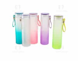 Garrafa de vidro jateado bicolor, capacidade de 470ml. Contém alça de silicone.