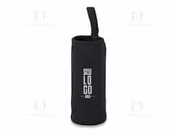 Porta copo ou garrafa em neoprene isotérmico.