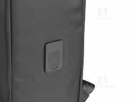 Mochila Premium, adequada para viagens de negócios, feito de tecido de poliéster, resistente à água e ao desgaste, alças de ombro acolchoadas, aceita notebook de até 15,6", engate para mala de viagem, com dois bolsos nas laterais.